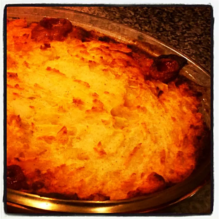 Snapdishの料理写真:Chilli beef shepherd's pie|James Moretonさん