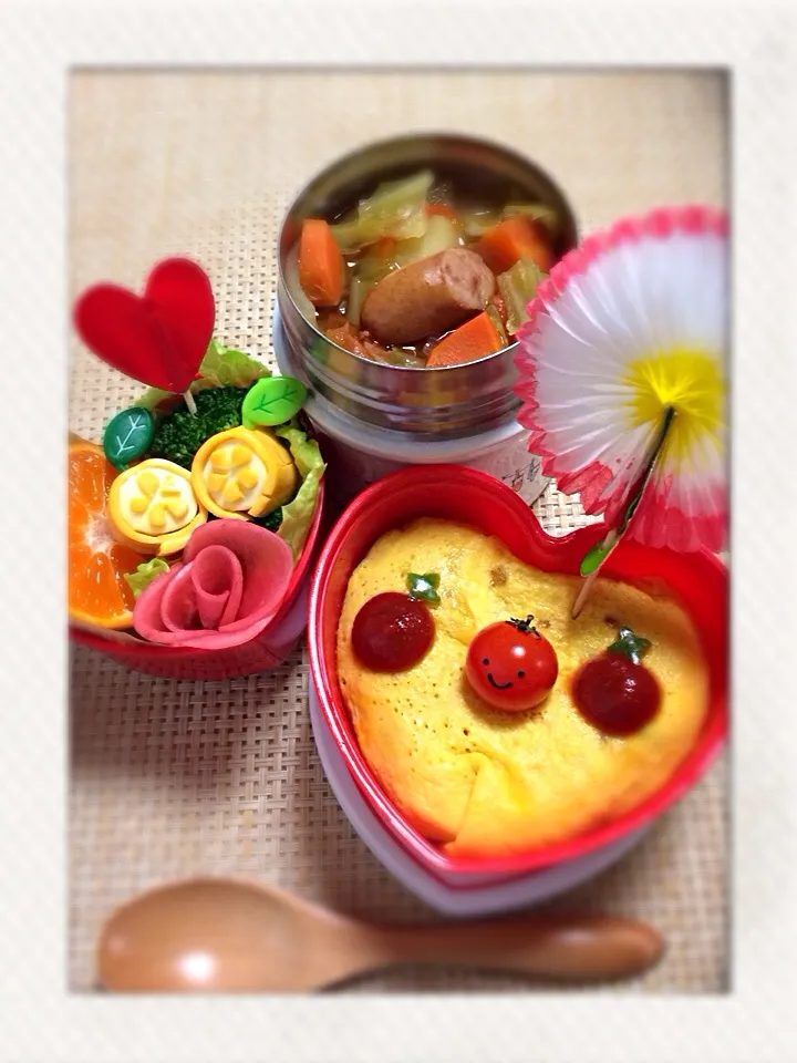 ゆっぴーઈ(◕ั◡◕ั)*ﾟ*♡のお弁当『お弁当に大きな花が咲いたよ〜❤️(்͂ॢᵋ்͂ॢ)ﾌ⁰ﾌ⁰ෆ*』|kumiさん