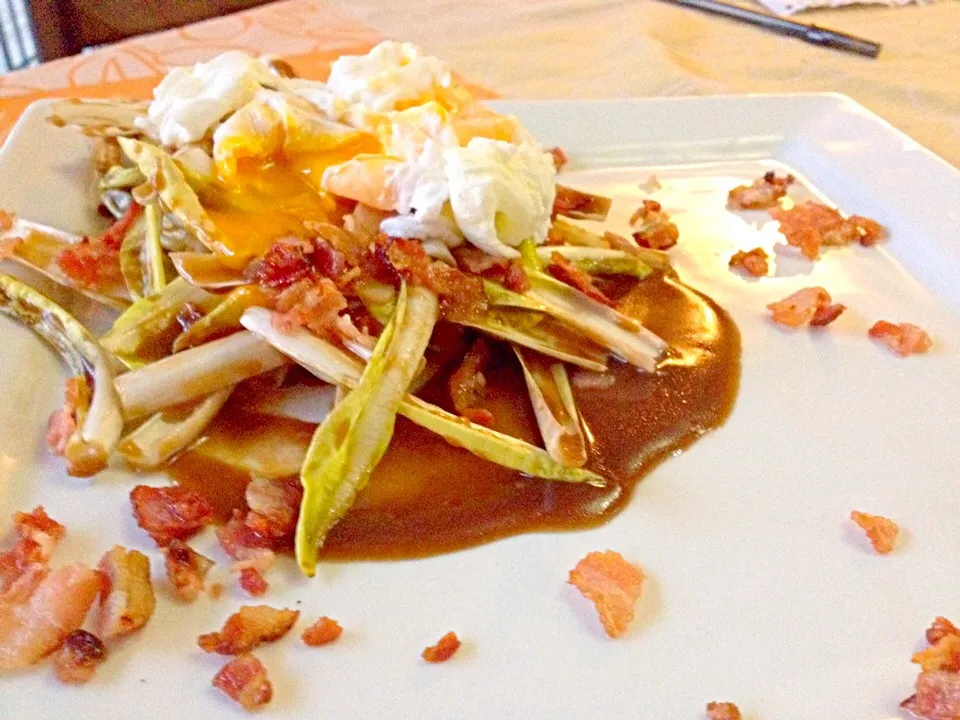 Endive salad with poached egg|Ana Isabel Diaz Valladaresさん