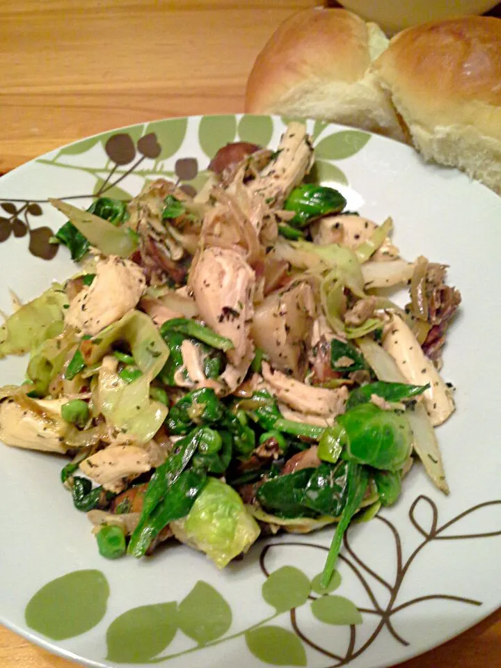 Leftover hash of sprouts,  cabbage,  onion, mushrooms,  spinach,  peas, potatoes and chicken with savory and parsley|Fe's kitchenさん