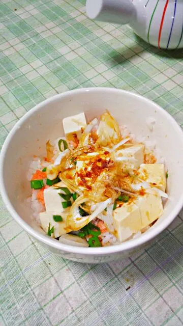 ズボラ飯　簡単明太子豆腐丼|うたかた。さん