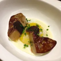 Snapdishの料理写真:Pan fried foie gras, truffle potato puree and confit egg|Mei Meiさん