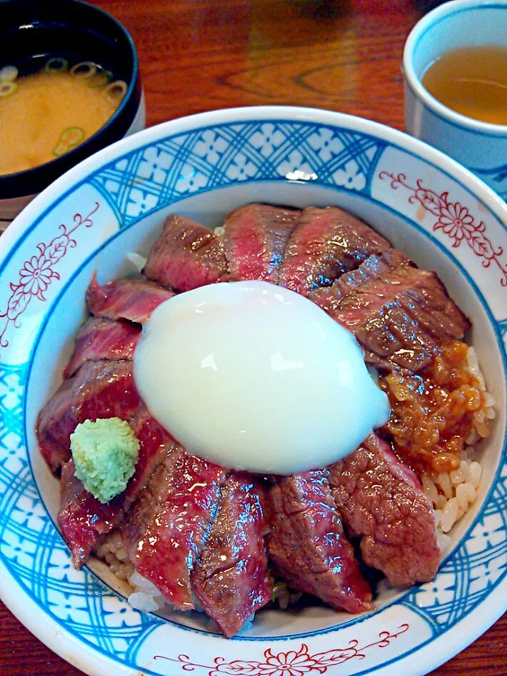 Snapdishの料理写真:熊本の赤牛丼～♡|yさん