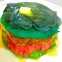 Snapdishの料理写真:Rainbow pancakes 🌈|qtclaireさん