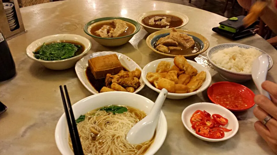 Bah Kut Teh ( pork ribs in peppery soup)|genさん