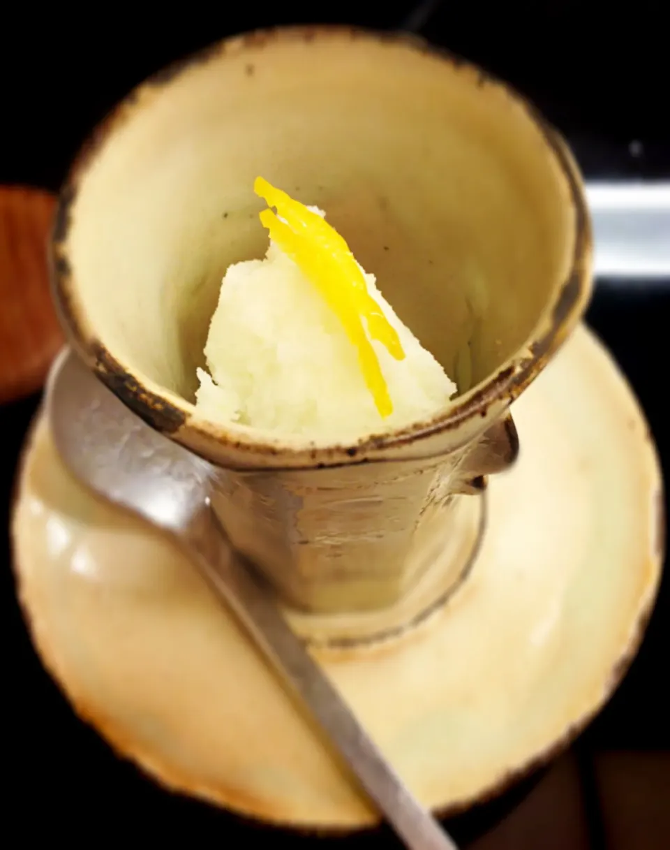 Snapdishの料理写真:Yuzu wasabi ice cream, Kikunoi@Gion, Kyoto|coxiella24さん