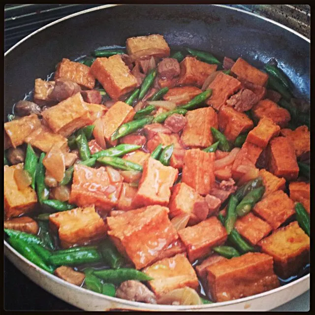 Snapdishの料理写真:pork and tofu with green beans|maricris gotoさん