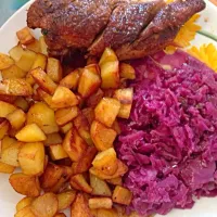 Snapdishの料理写真:Duck with potatoes and red cabbage|Ivana Toy Hanackovaさん