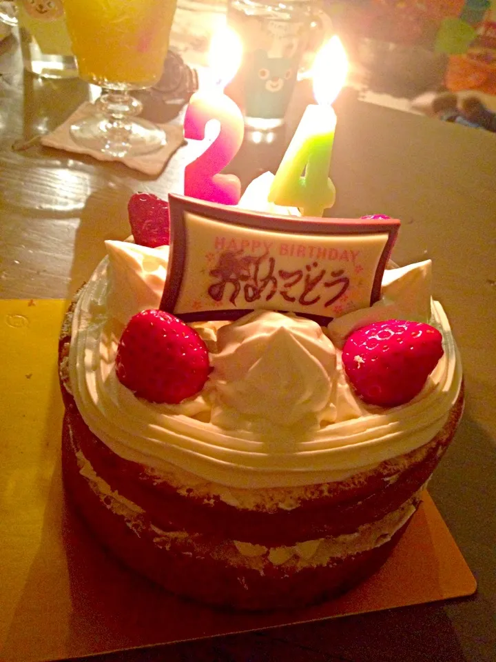 家族に祝ってもらったケーキ(*^^*)|まゆめろさん