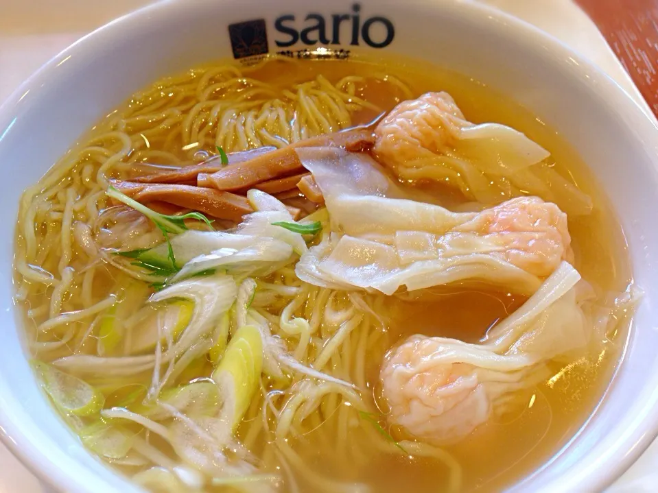 Snapdishの料理写真:横浜中華街・聘珍茶寮SARIO 蝦仁雲呑麺🍜🇨🇳|ゆうじ.さん