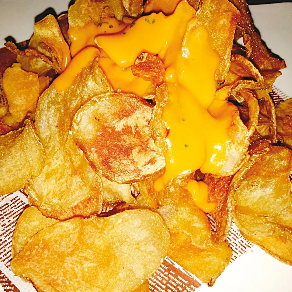 Home made potato chips with led cheddar cheese|Miku Taharaさん