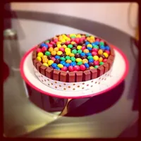 Mint Kit Kat & MnM cake|Richard Baylissさん