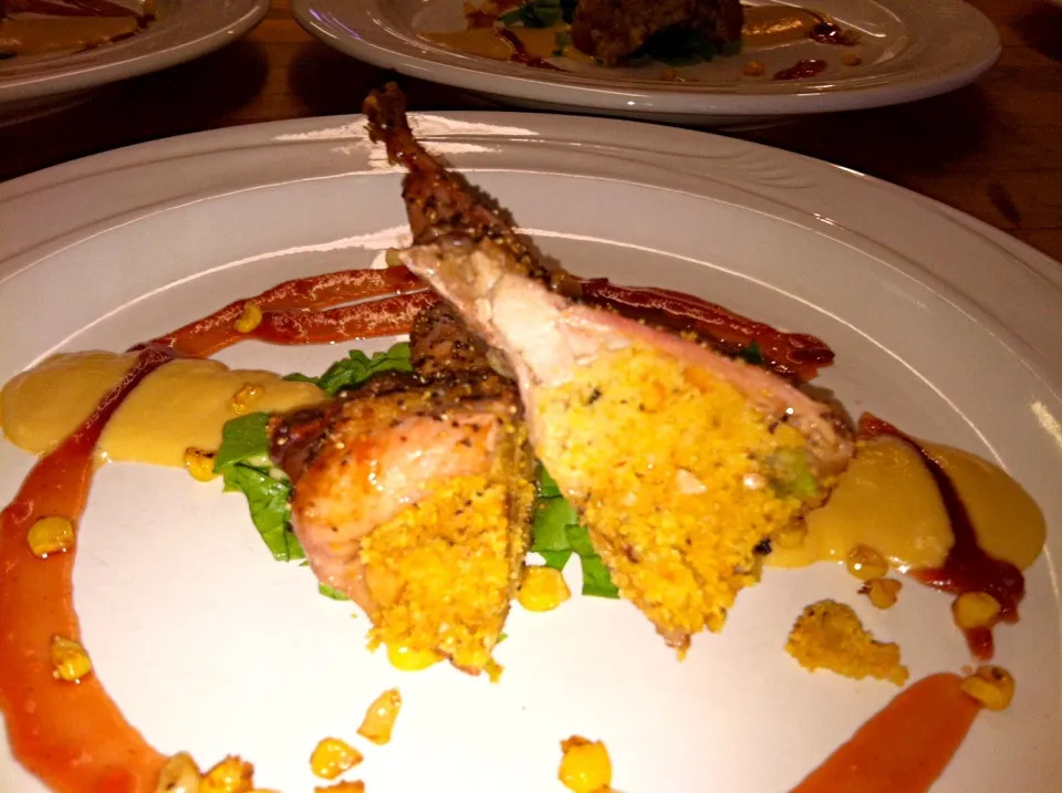 Cornbread stuffed 5 herbed quail with a sweet corn purée and deep red wine fig sauce and fried corn as garnish|Roberto A. Parrillaさん