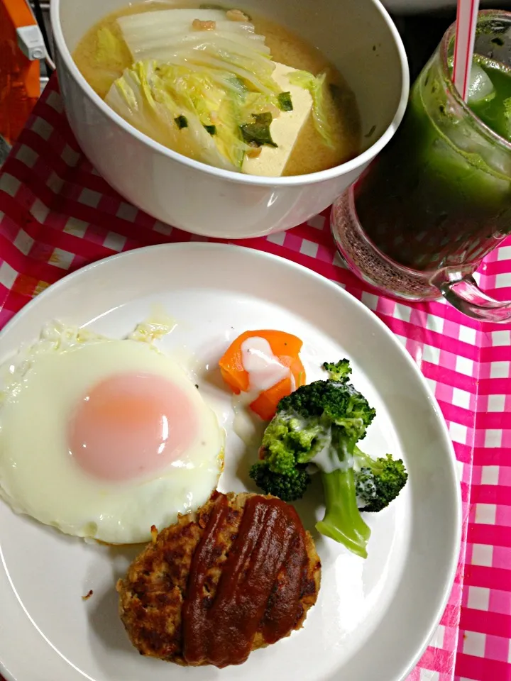 白菜と豆腐の味噌汁。後は、昨日の残り|ハルさん