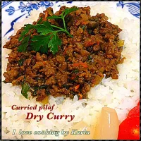 Snapdishの料理写真:Dry Curry 🍛 ピーマンがそろそろ…だったので😊😅|かりんさん