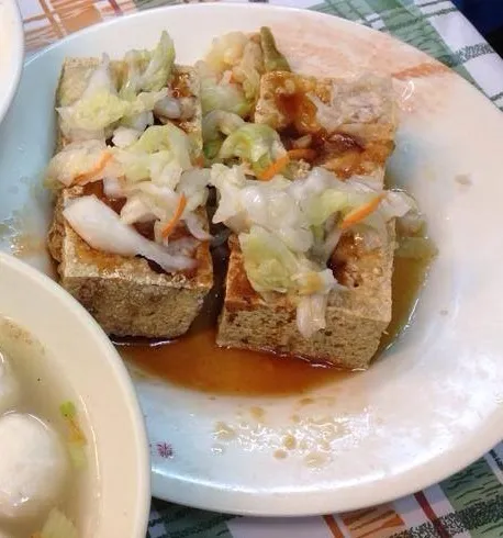 台湾名物〜臭豆腐 発酵した豆腐の唐揚げ＋漬け白菜上乗せ|河田 みどりさん