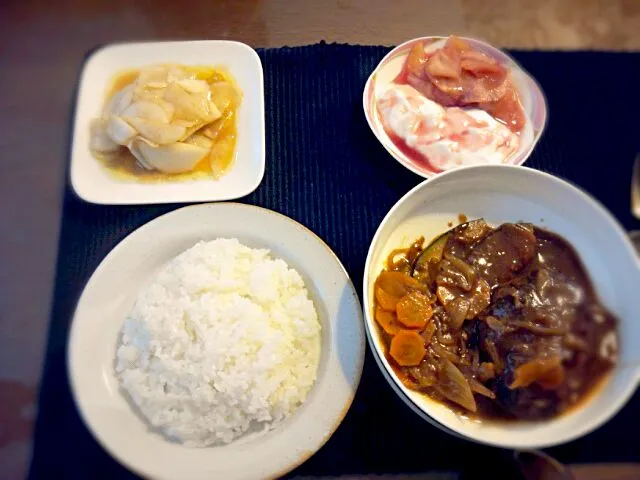 煮込みハンバーグ|オリーブさん