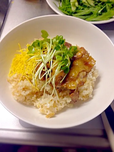 Snapdishの料理写真:照り焼きチキン丼|ぴのさん