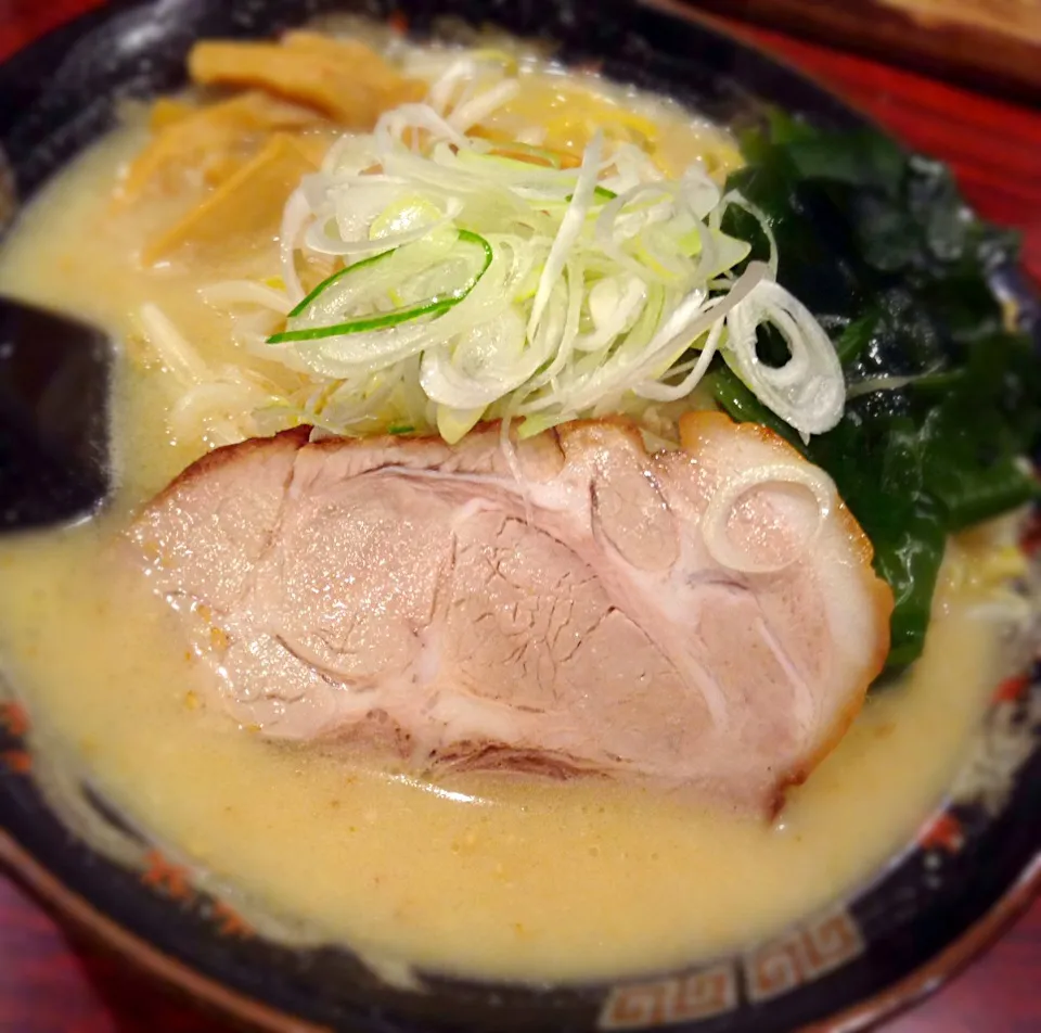 Snapdishの料理写真:ひむろの札幌味噌ラーメン|リュカさん