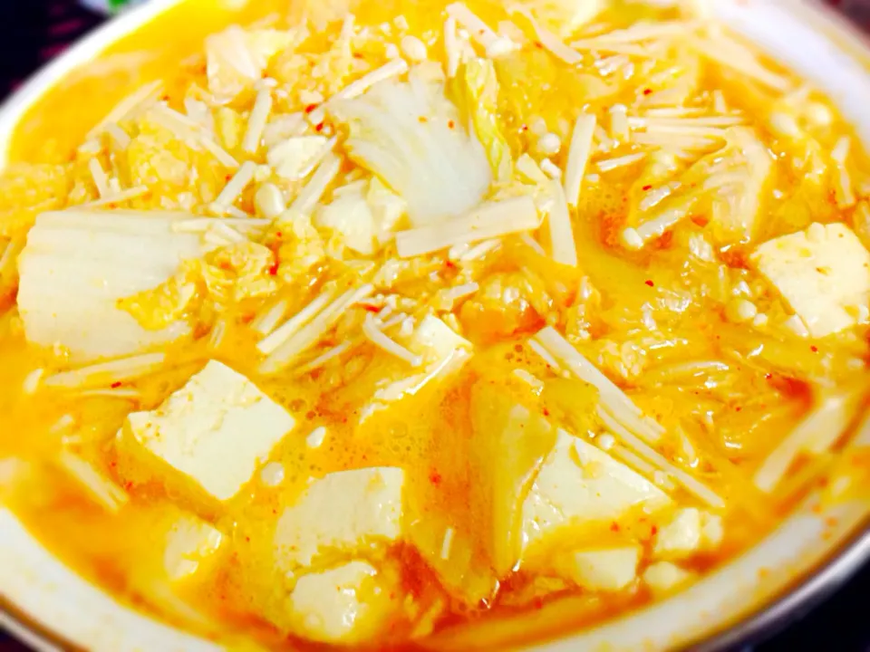 コラーゲンたっぷり味噌キムチチゲ💛|きゅうちゃんさん