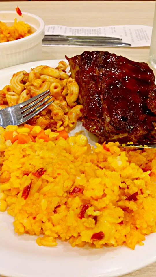 Snapdishの料理写真:ribs,corn n carrots,java rice,tex mex macaroni from Kenny Rogers Philippines|Jamie Allison Centenoさん