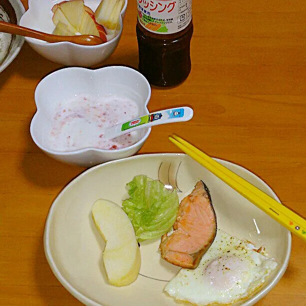 朝食のおかず
朝フルーツはりんご(o^－^o)|ふみぃさん