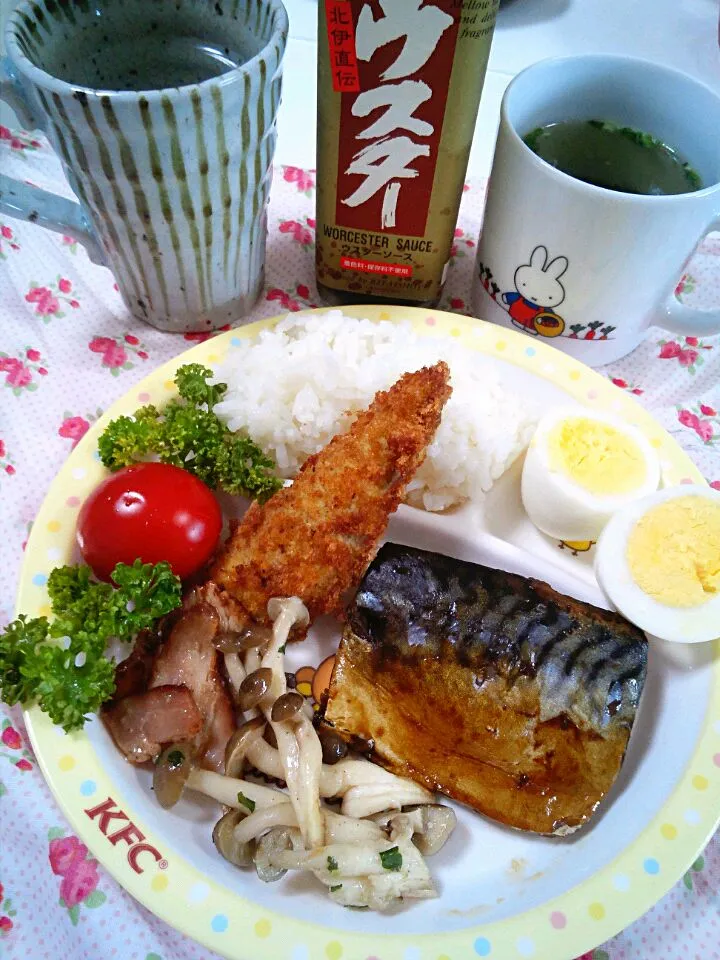 鯖の味噌煮と鰆のフライlunch♪|なぎママさん