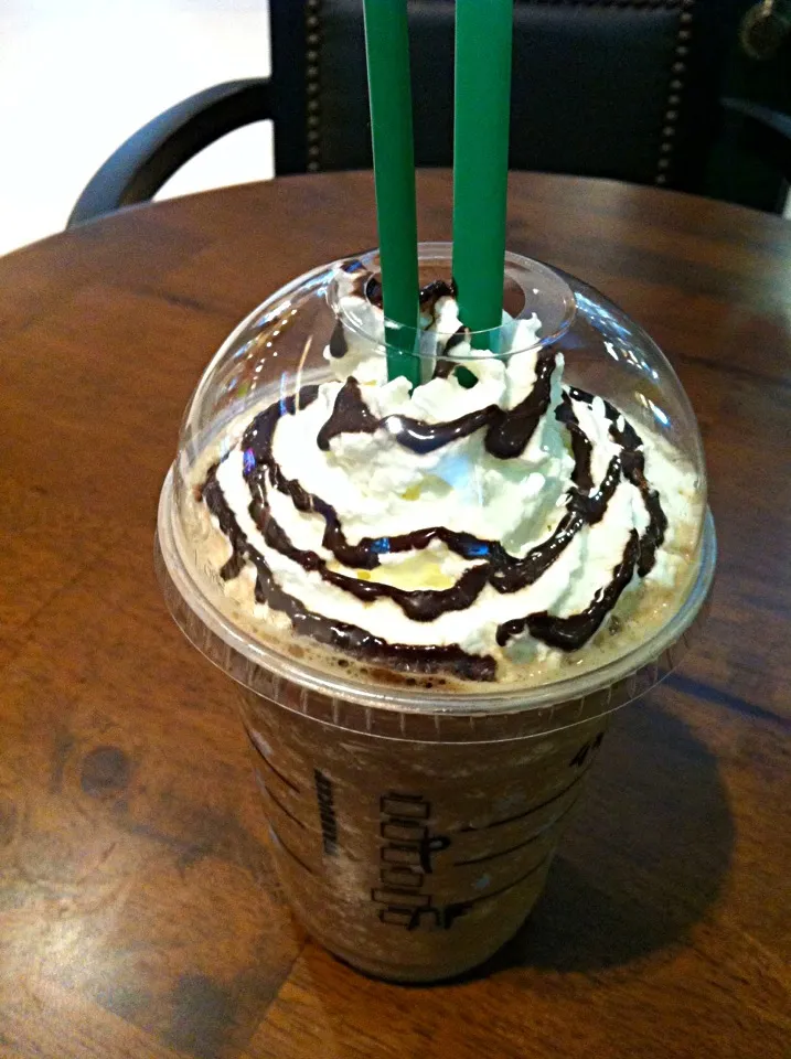 Peppermint Mocha Frappuccino☕|꒰✾꒱˚°꒰ben꒱°˚꒰✾꒱さん