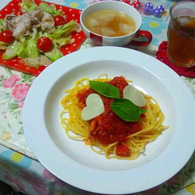 パスタ♡冷しゃぶ♡野菜のコンソメスープ♡|mika.さん