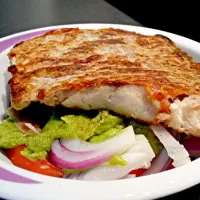 Crispy Skin Snapper on a salad bed of avocado, raddish sprouts, tomato and red onion|mystefan11さん