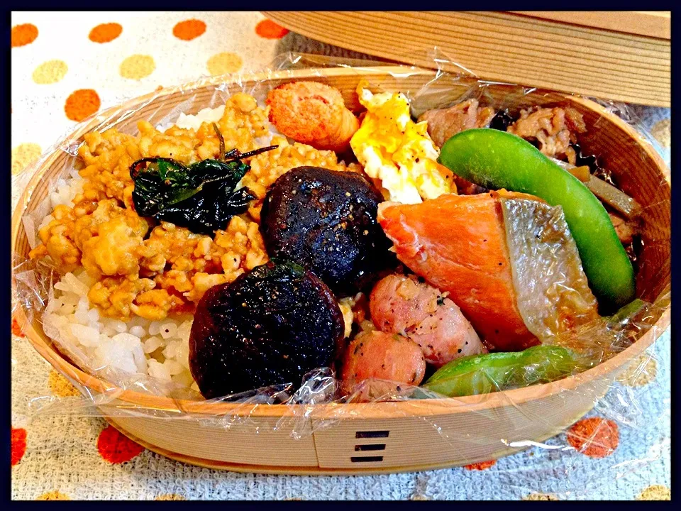 みそにんにくそぼろ弁当)^o^(|ゴンさん