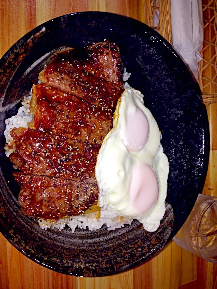 焼き牛玉子飯|楠野孝行さん