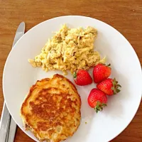 Snapdishの料理写真:Breakfast- homemade pancake with pecans and brown sugar, scrambled eggs and strawberries|Naomiさん