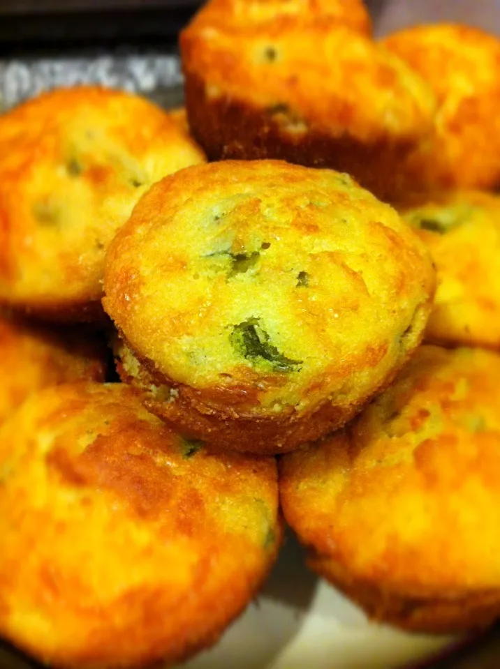 Snapdishの料理写真:Jalapeno cornbread muffins|Jen Hembreeさん