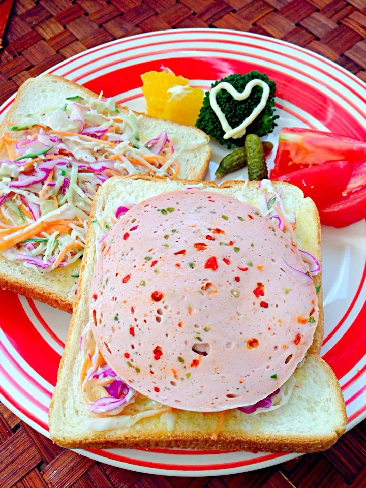 Salad Ham Sandwich🎵ｻﾗﾀﾞﾊﾑｻﾝﾄﾞｳｨｯﾁ|🌈Ami🍻さん