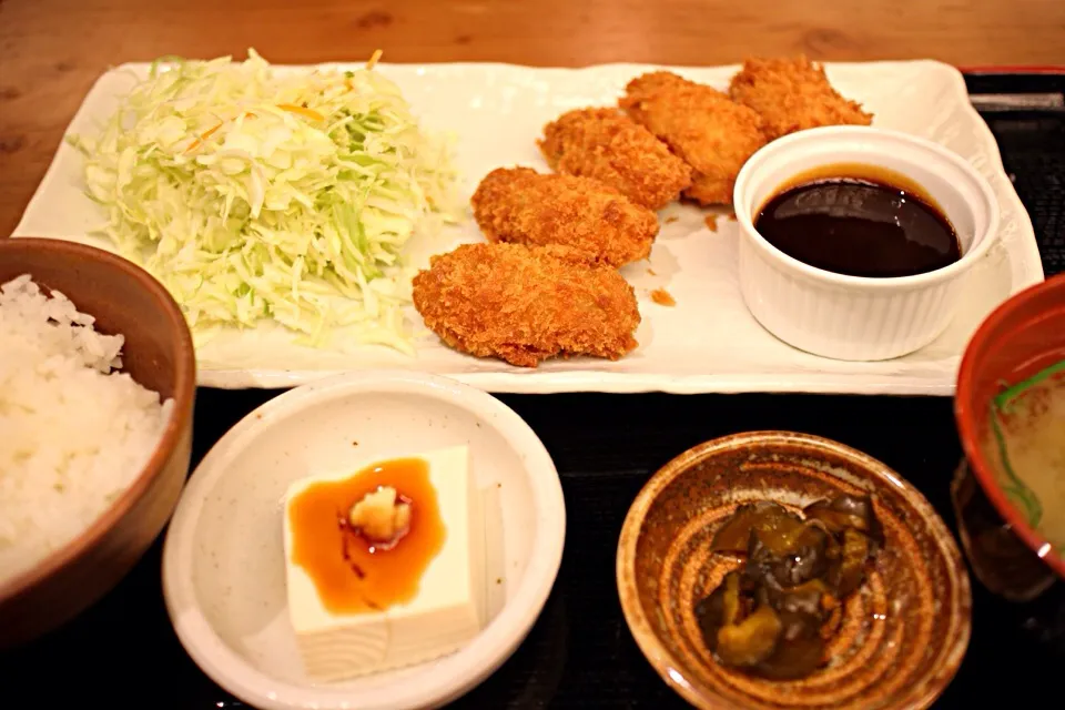 広島産カキフライ定食|マハロ菊池さん