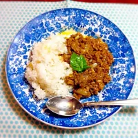 Snapdishの料理写真:簡単キーマカレー☻|ゆこリンゴさん