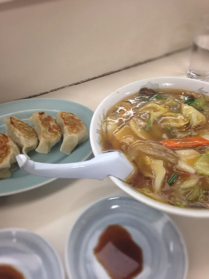 五目あんかけラーメンと餃子|こずえさん