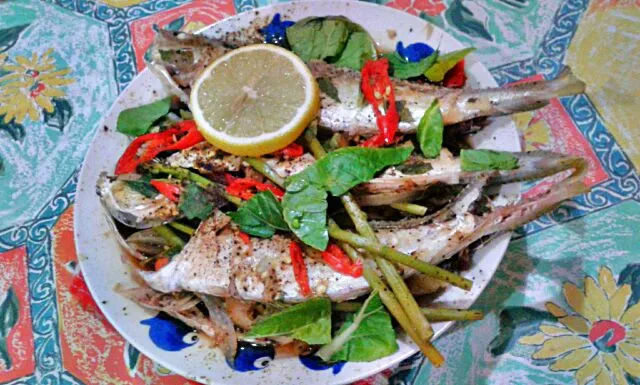 Asian Steamed Stuffed fish.|Muniiba Shahrol-Zakiさん