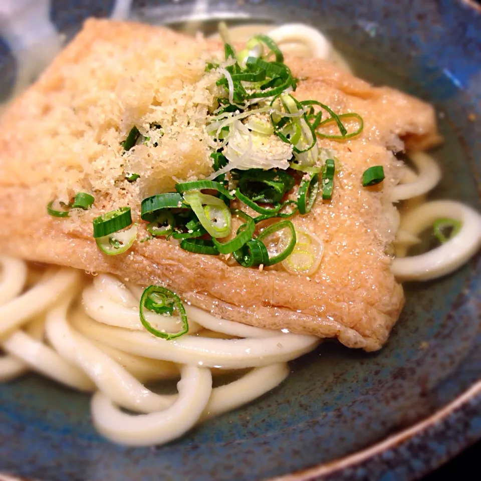 たぬき風味きつねうどん(´・ω・｀)|佐倉さん