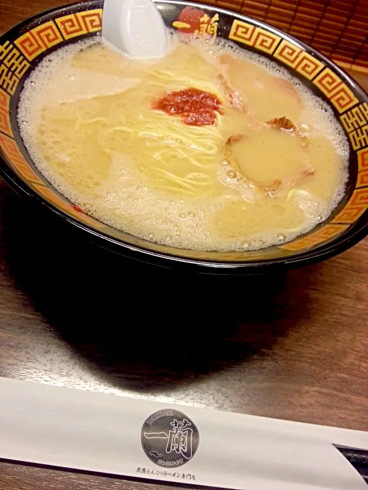 福岡一蘭本店のとんこつラーメン🌼🌼|♡るる♡さん