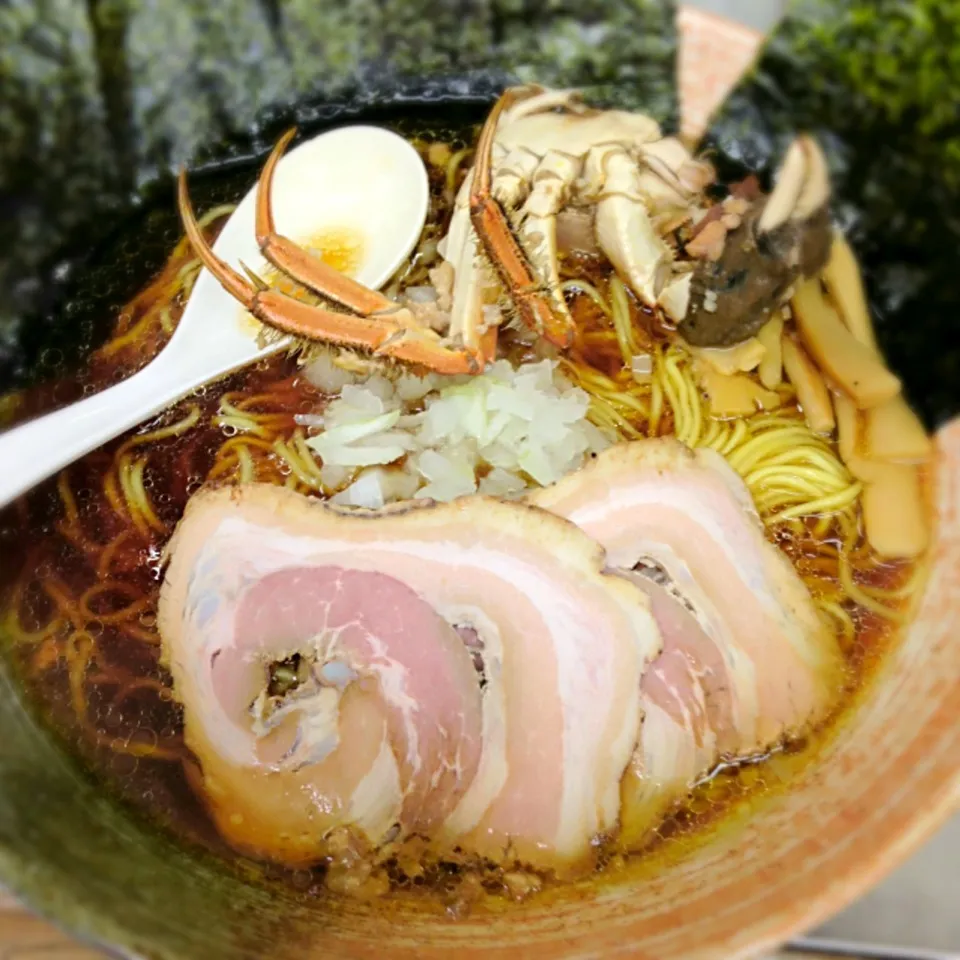 上海カニ、大あさり、ホッキ貝から出汁を取った限定醤油ラーメン！|Keitaさん