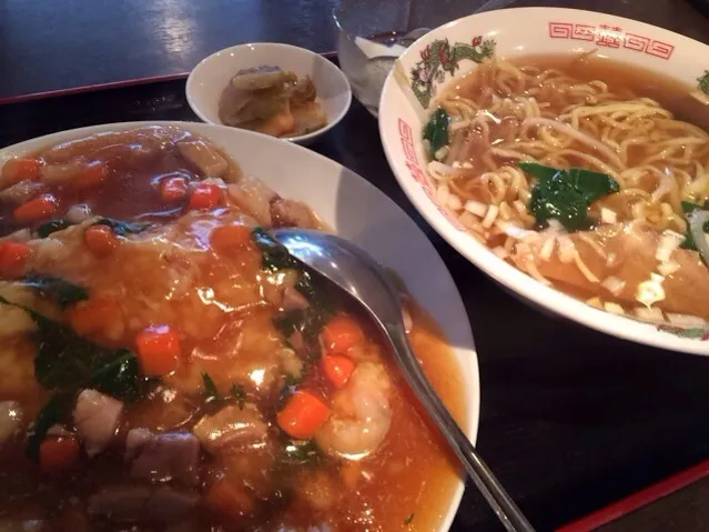 【日替定食】福建あんかけチャーハン+小ラーメンセットを頂きました。|momongatomoさん