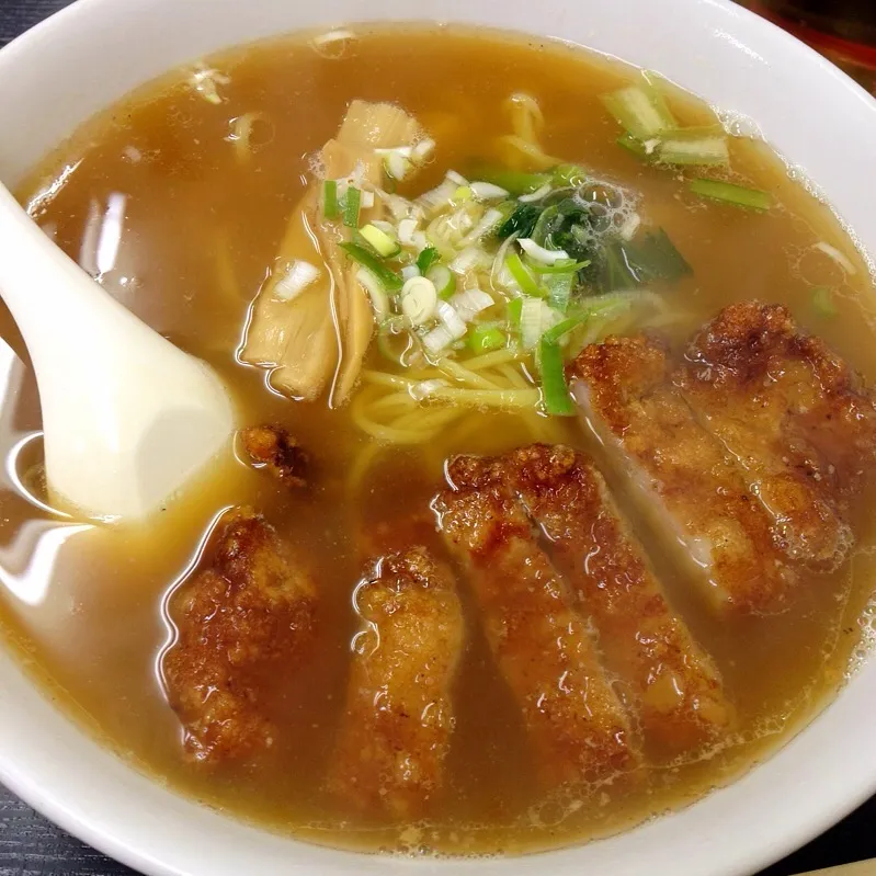 Snapdishの料理写真:味の新宮 本店 排骨麺|カウンター嬢さん