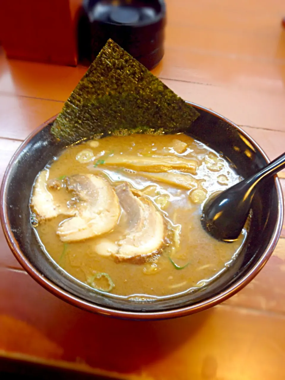 Snapdishの料理写真:和風豚骨醤油ラーメン|よこちゃんさん