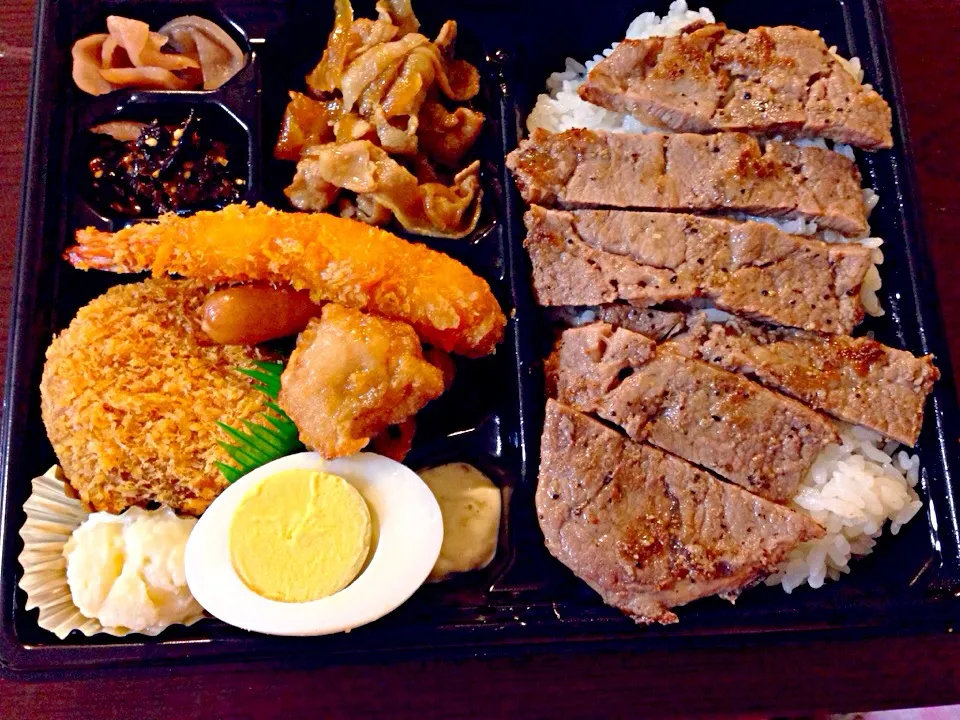 Snapdishの料理写真:Special steak obento|Sabri Zulueta Galanoさん