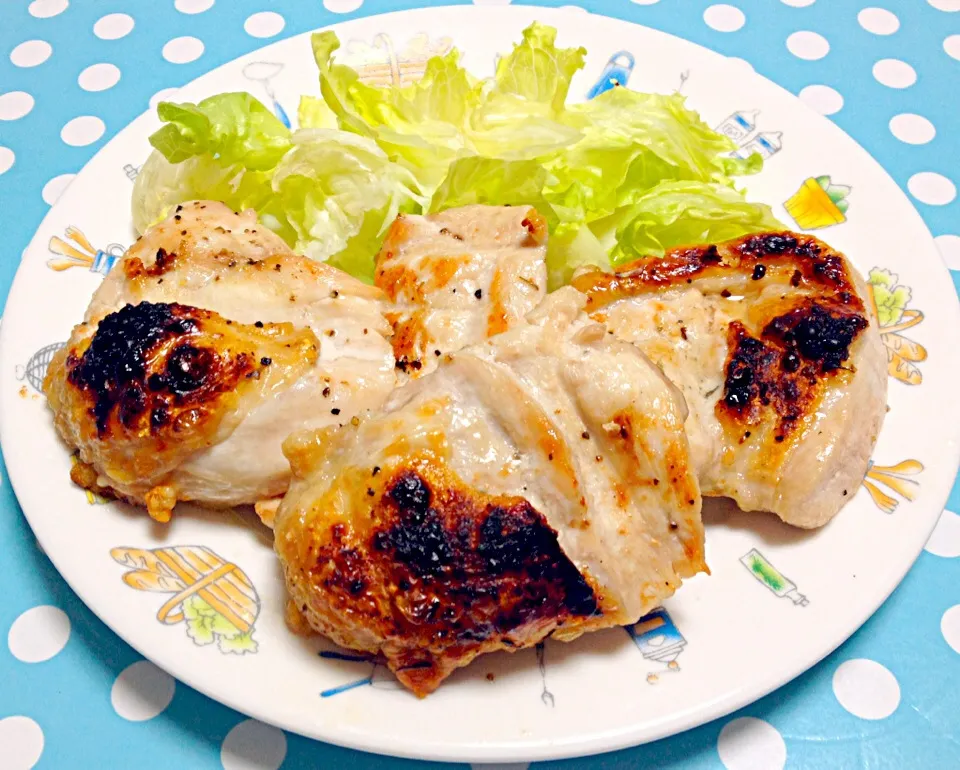 Snapdishの料理写真:Grilled Garlic Chicken|Liezlさん