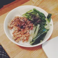 Snapdishの料理写真:Natto and bok choy with shiso furikake over rice|Jackieさん