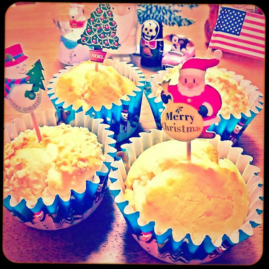 Snapdishの料理写真:ふわふわ cake muffin♥↟🎄↟⛪↟|🌜 miaow 🌞さん