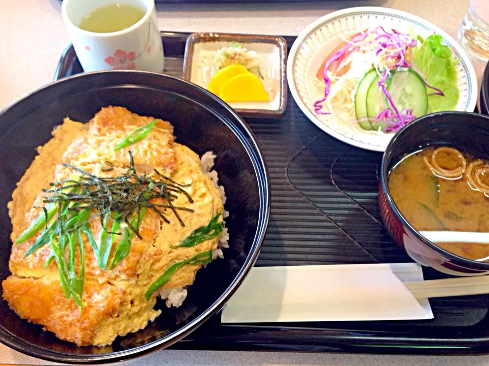 カツ丼|まからいとさん